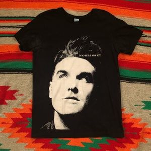 Morrissey musician long tee-shirt